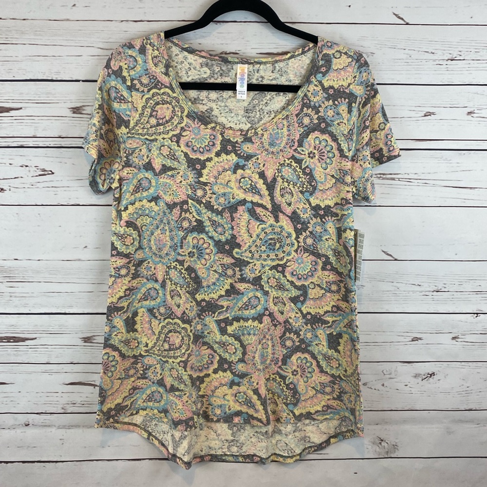 NWT! LulaRoe Classic T